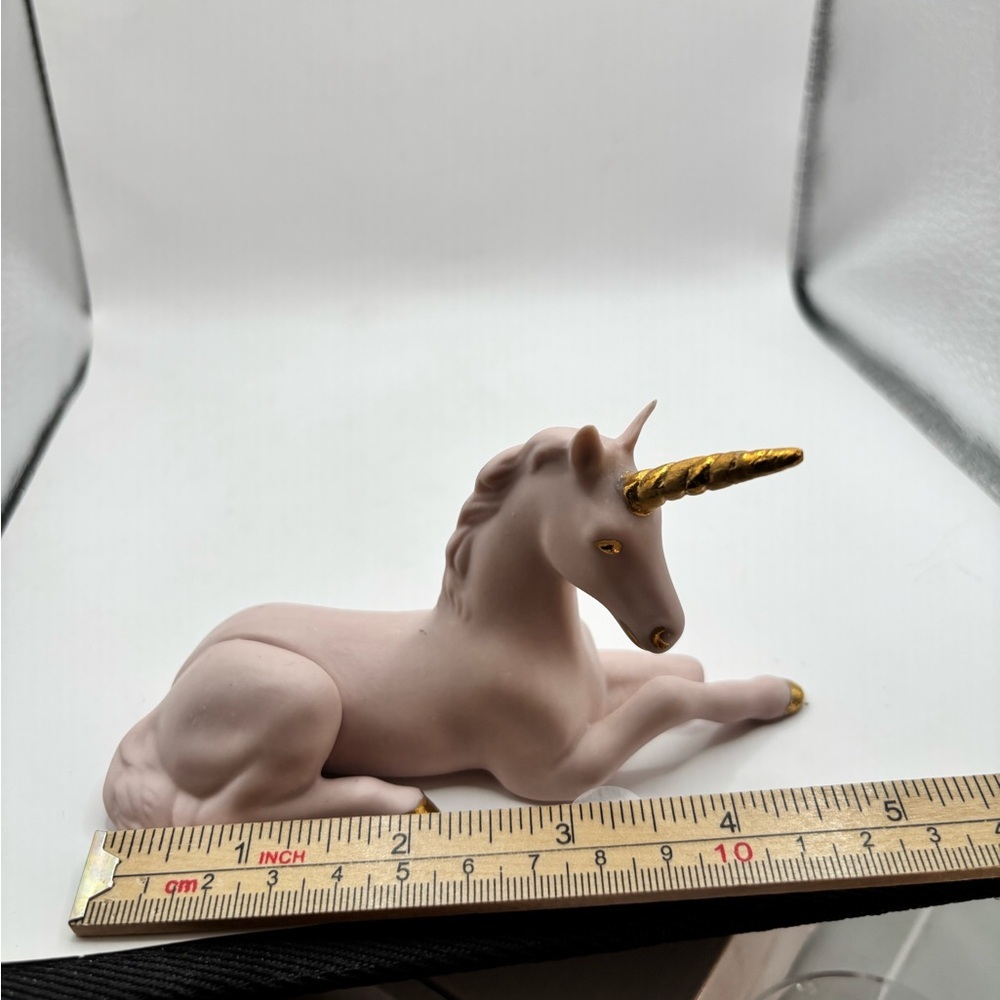 Unicorn Pink Porcelain Figurine with Gold Horn and hooves. - Picture 4 of 13